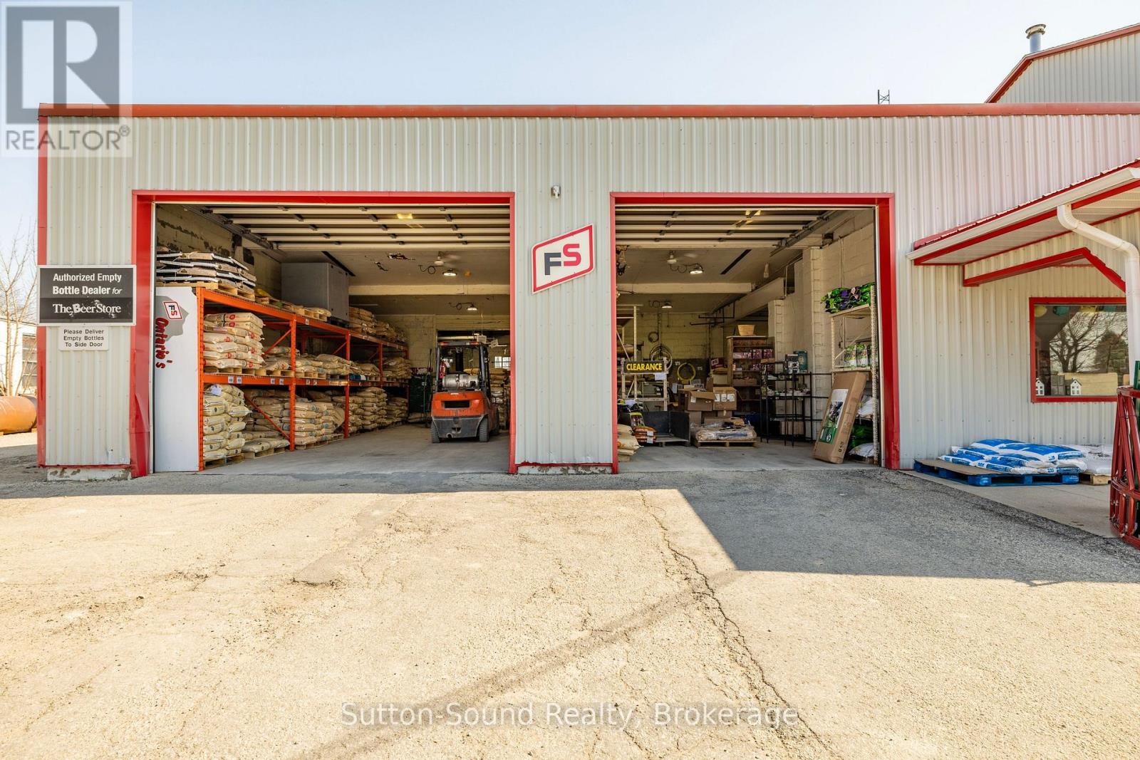 1056 9 Highway, South Bruce, Ontario  N0G 2J0 - Photo 3 - X12811788