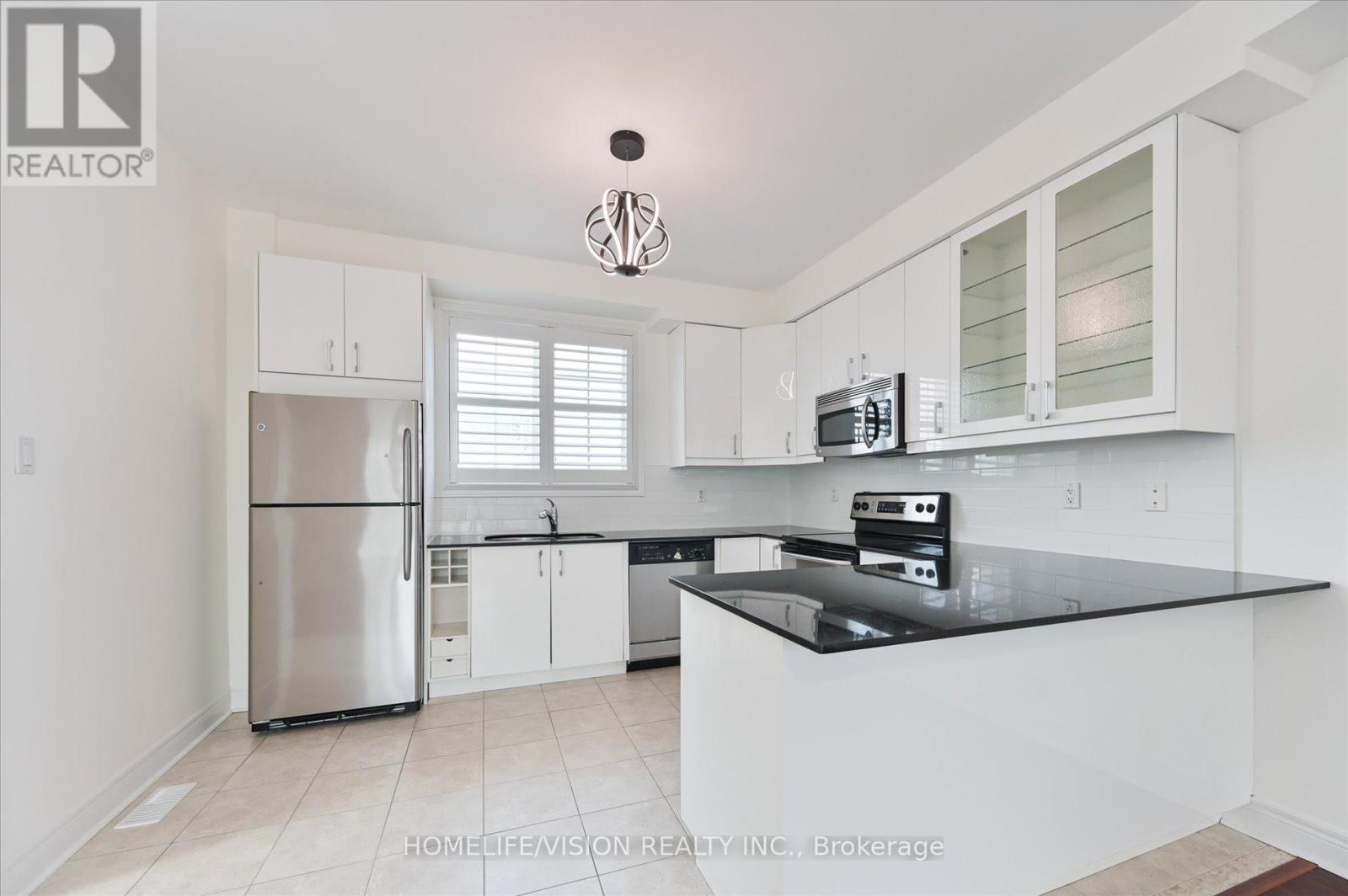 7 - 215 16th Avenue, Richmond Hill, Ontario  L4C 0T8 - Photo 10 - N13041268