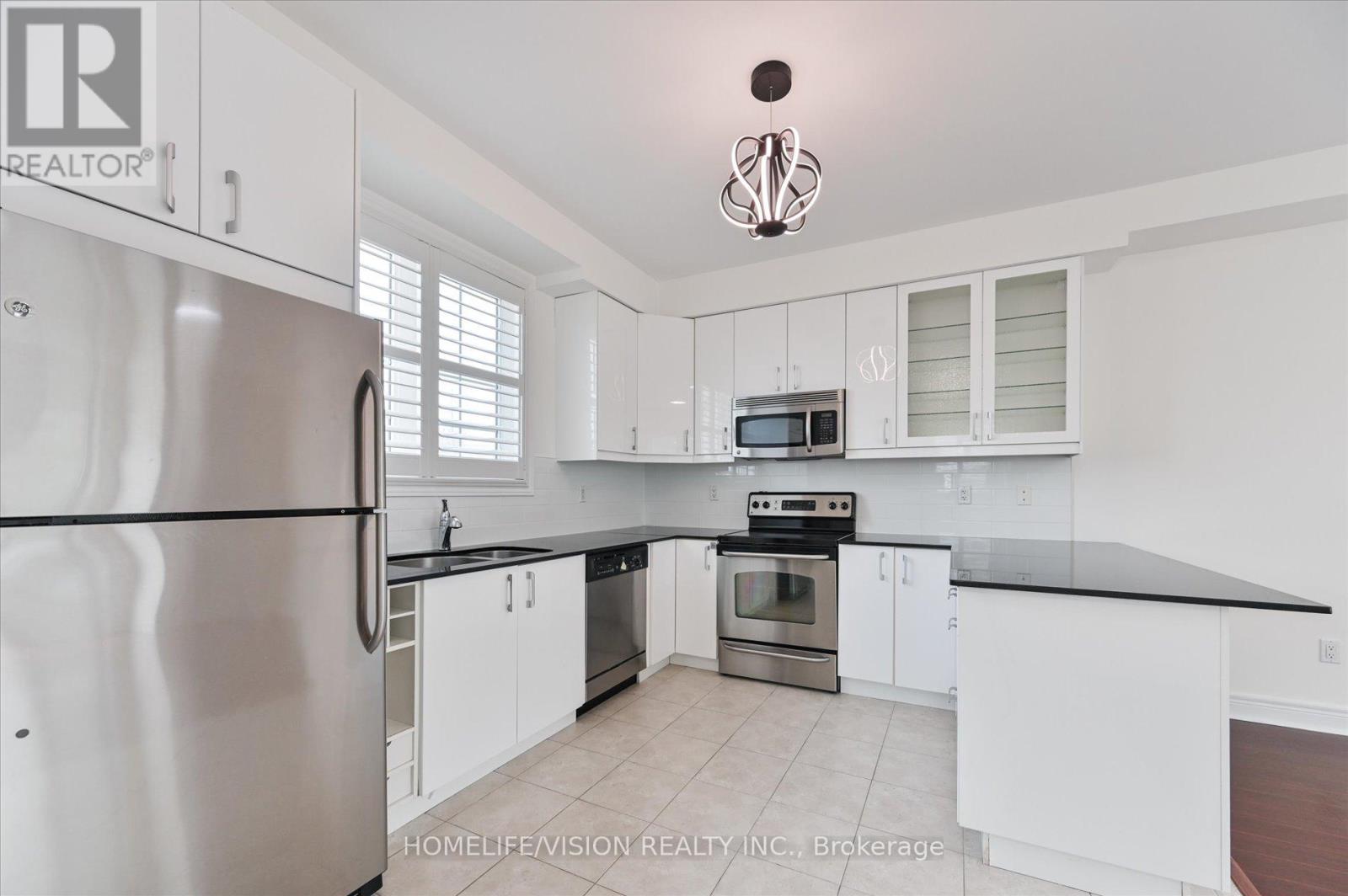 7 - 215 16th Avenue, Richmond Hill, Ontario  L4C 0T8 - Photo 11 - N13041268