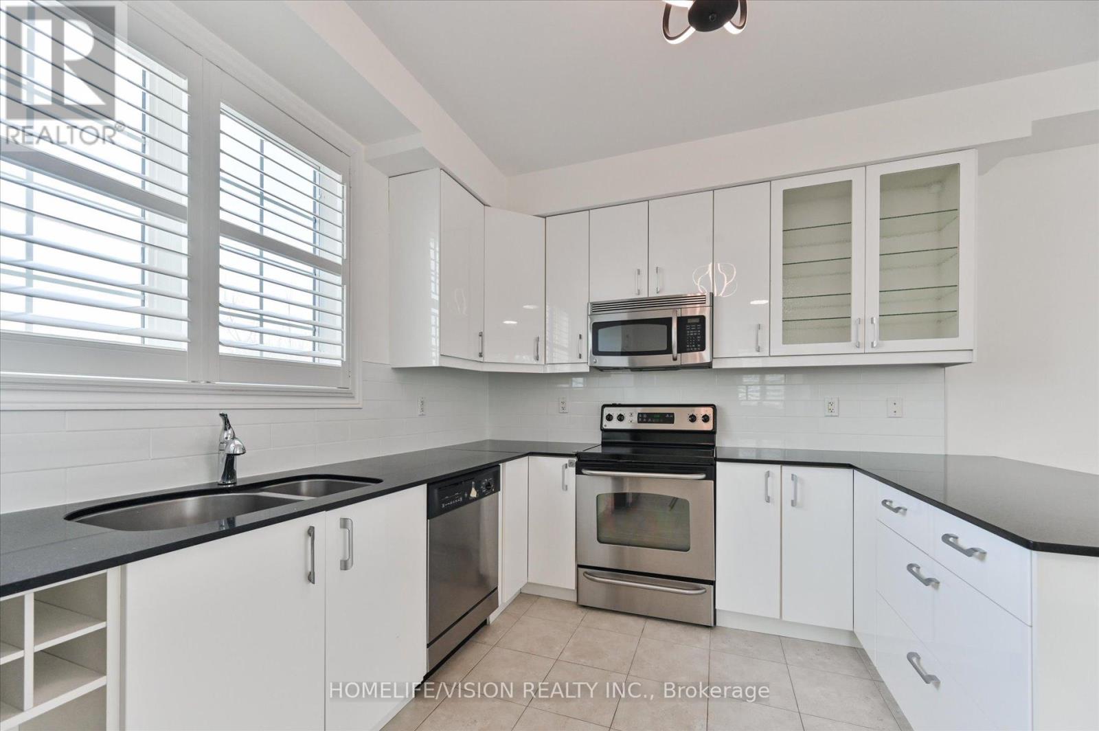 7 - 215 16th Avenue, Richmond Hill, Ontario  L4C 0T8 - Photo 13 - N13041268