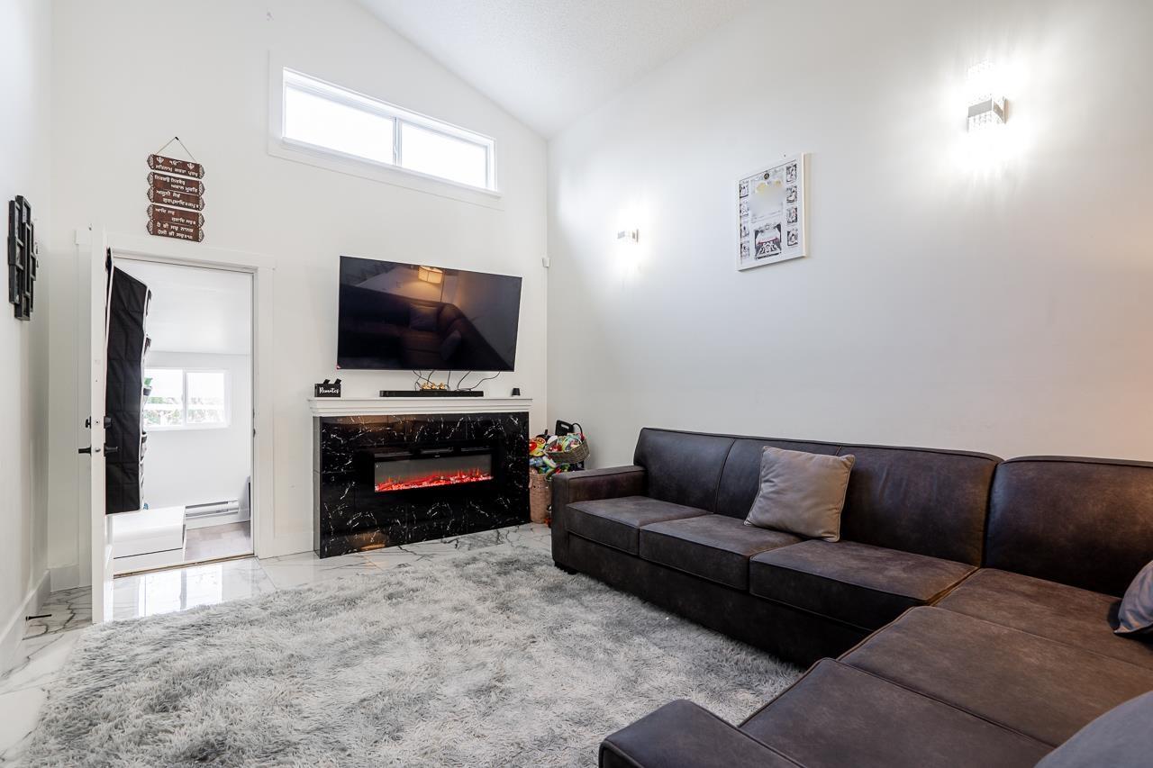 13941 80A AVENUE, Surrey, British Columbia