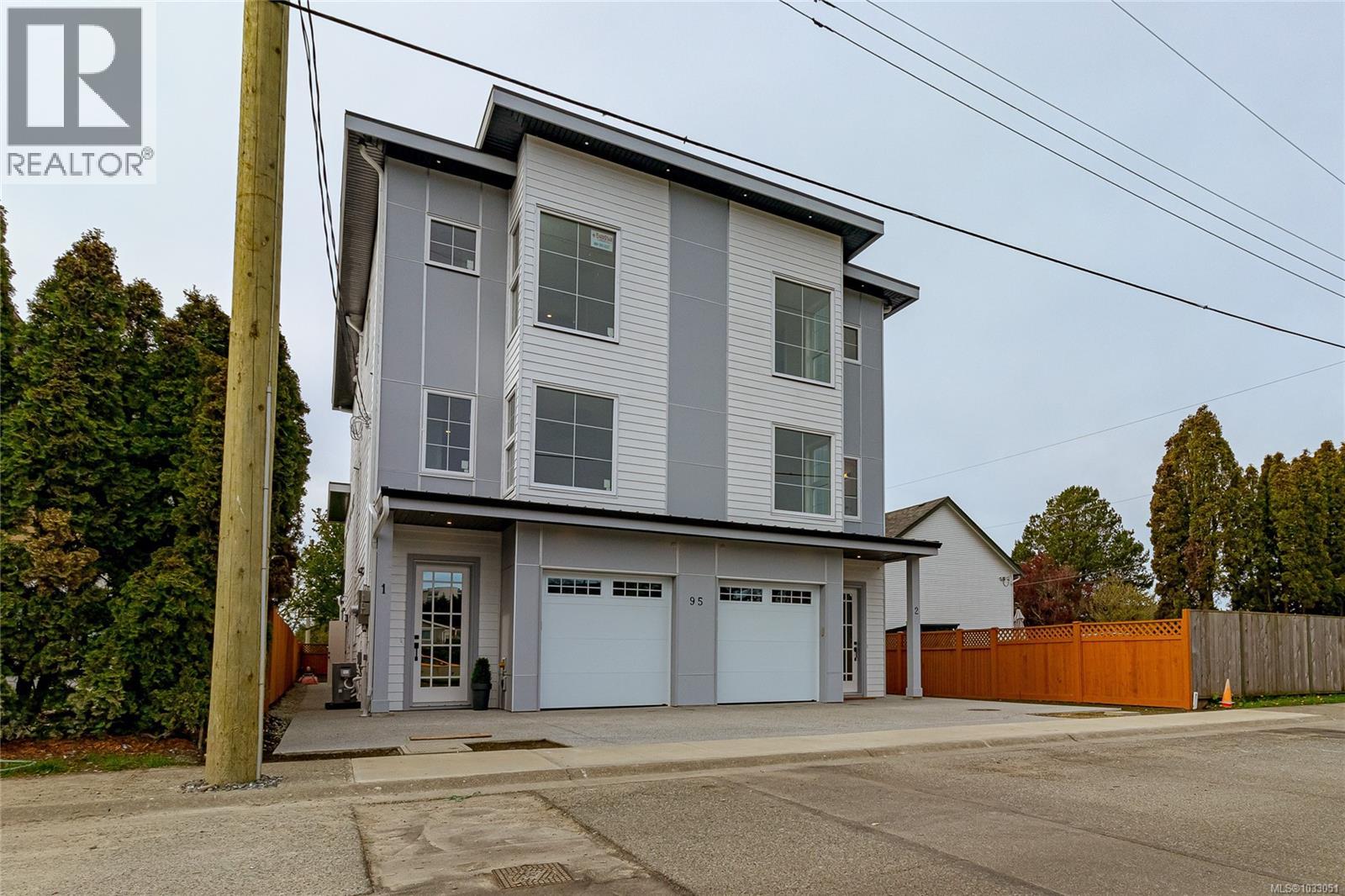 # 3 95 Battleford Ave, Saanich, British Columbia  V8Z 1K5 - Photo 3 - 1033051