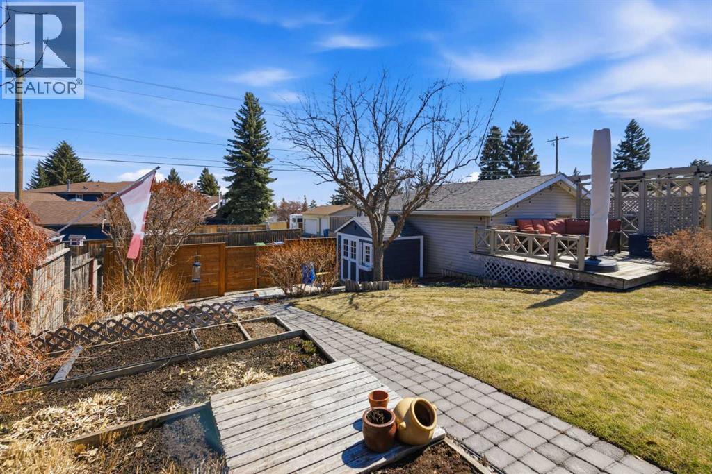 948 Canaveral Crescent SW, Calgary, Alberta  T2W 1N5 - Photo 30 - A2301156