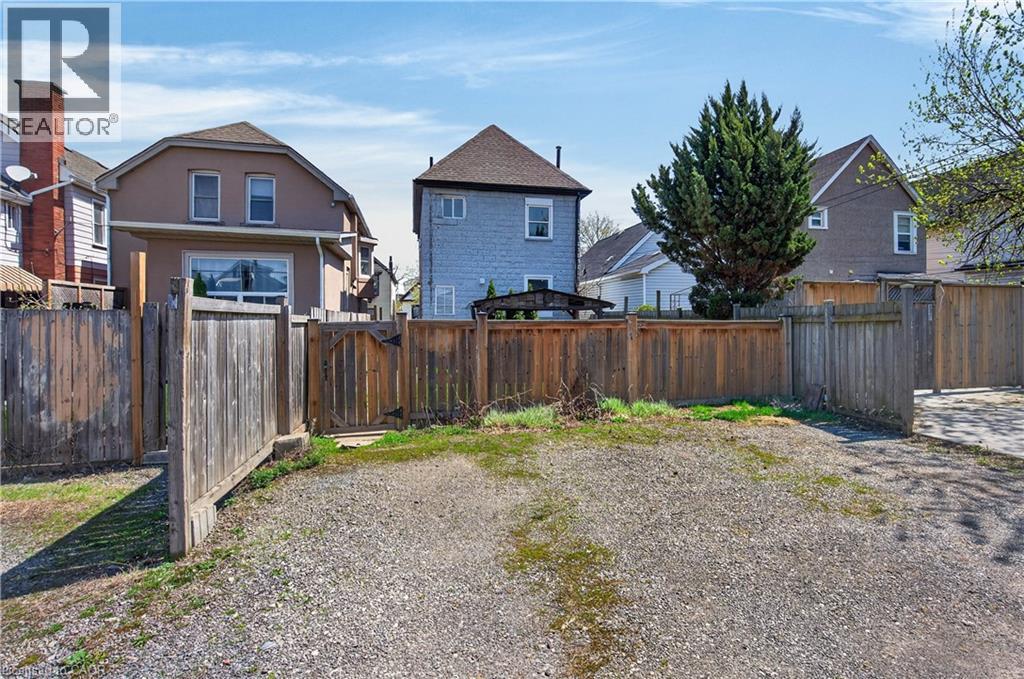 207 Rosslyn Avenue N, Hamilton, Ontario  L8L 7P8 - Photo 37 - 40809787