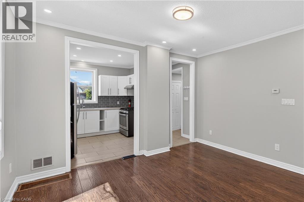 207 Rosslyn Avenue N, Hamilton, Ontario  L8L 7P8 - Photo 8 - 40809787