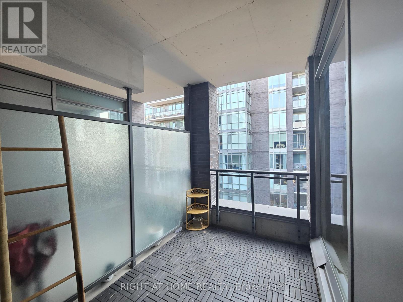 617 - 20 Gladstone Avenue, Toronto, Ontario  M6J 3K6 - Photo 12 - C13038654