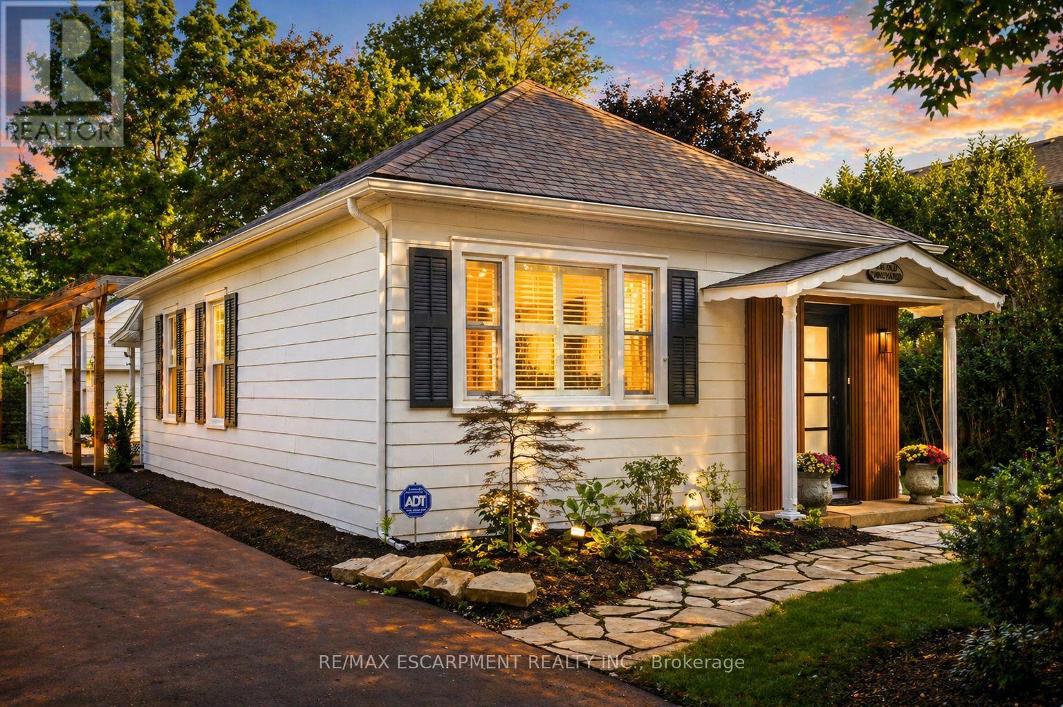 267 Davy Street, Niagara-On-The-Lake, Ontario  L0S 1J0 - Photo 3 - X12839274