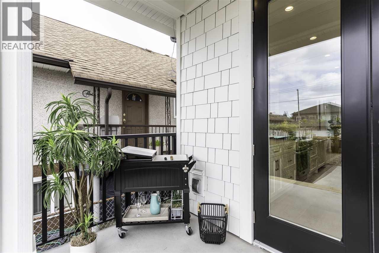 1221 Rossland Street, Vancouver, British Columbia  V5K 4A3 - Photo 8 - R3115428