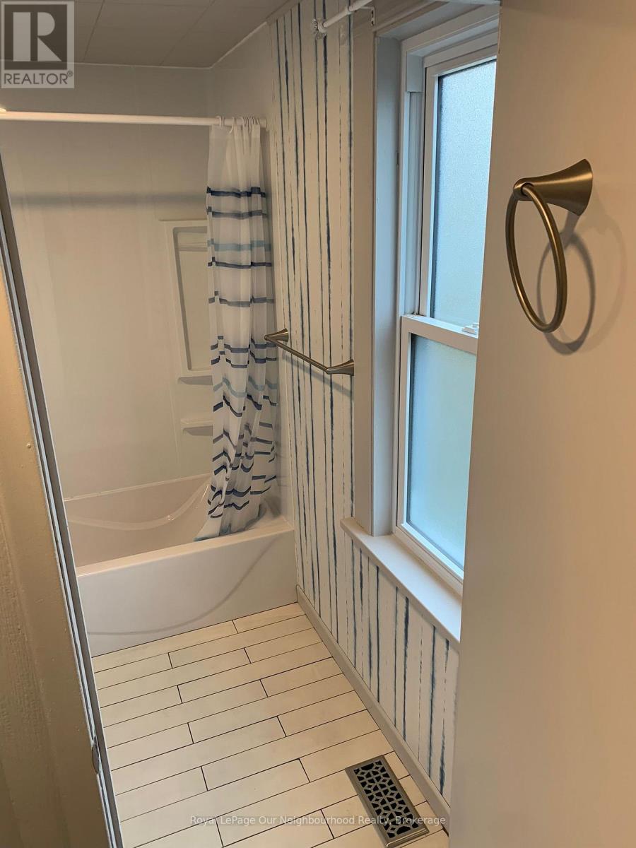 Unit 1 - 5749 Summer Street, Niagara Falls, Ontario  L2G 1M5 - Photo 14 - X13044952