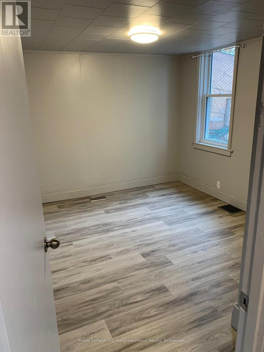 Unit 1 - 5749 Summer Street, Niagara Falls, Ontario  L2G 1M5 - Photo 16 - X13044952