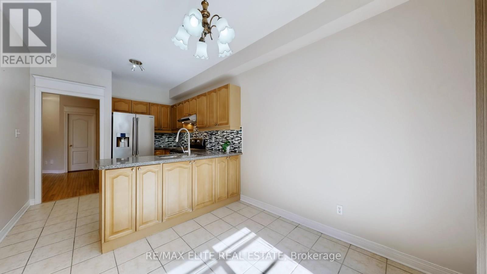 62 Macedonia Court, Newmarket, Ontario  L3X 2W8 - Photo 13 - N12883658