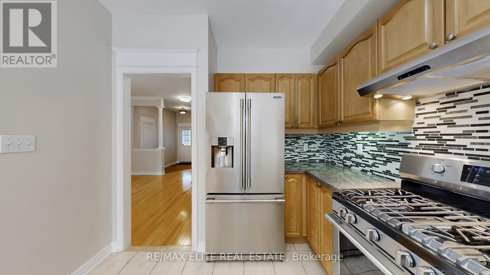 62 Macedonia Court, Newmarket, Ontario  L3X 2W8 - Photo 10 - N12883658