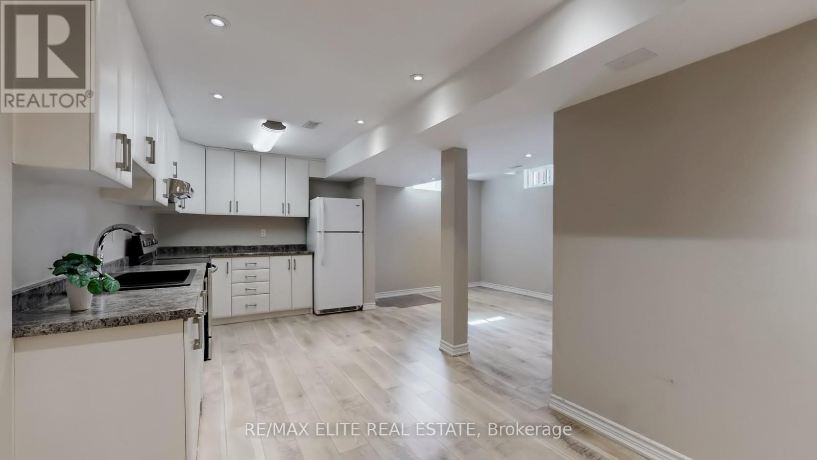 62 Macedonia Court, Newmarket, Ontario  L3X 2W8 - Photo 35 - N12883658