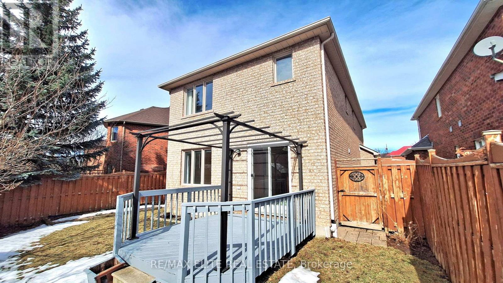 62 Macedonia Court, Newmarket, Ontario  L3X 2W8 - Photo 41 - N12883658