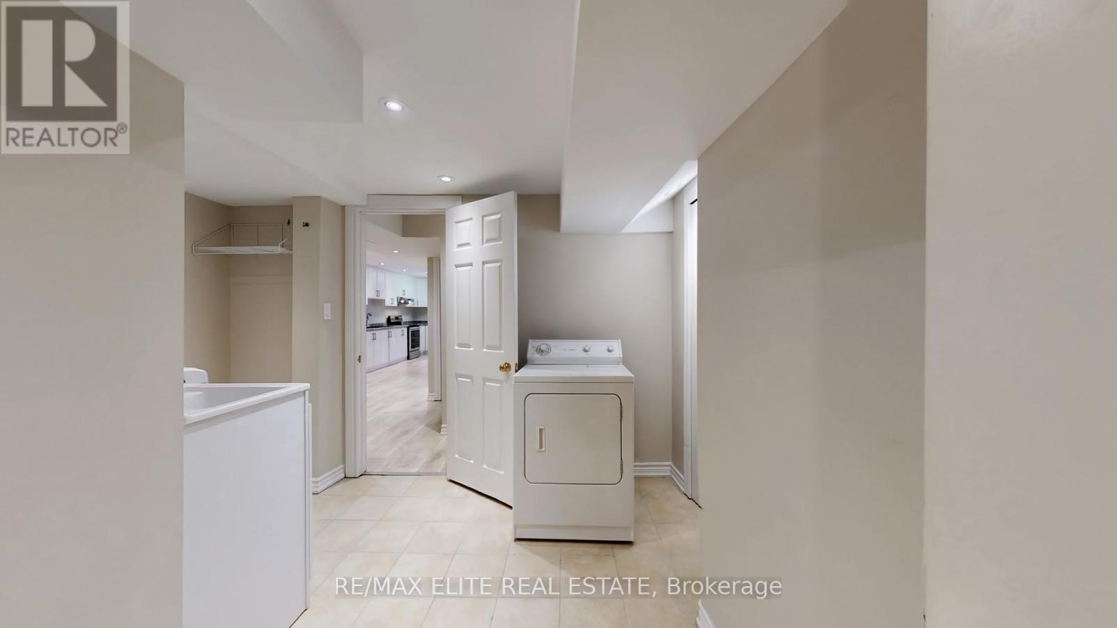 62 Macedonia Court, Newmarket, Ontario  L3X 2W8 - Photo 40 - N12883658