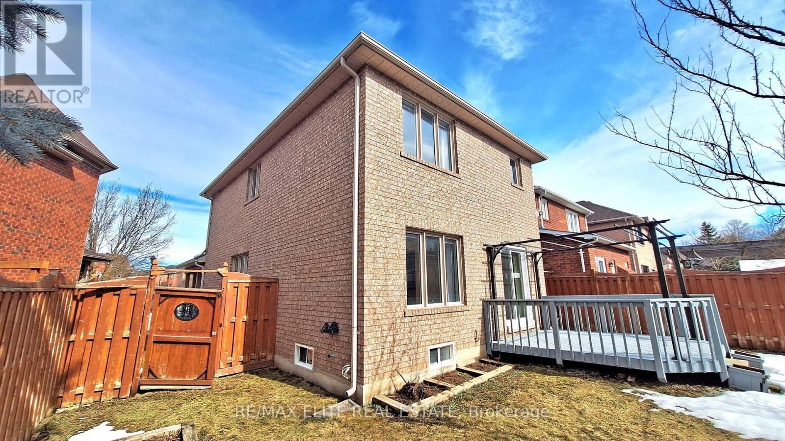 62 Macedonia Court, Newmarket, Ontario  L3X 2W8 - Photo 44 - N12883658