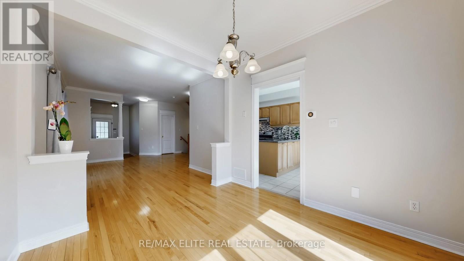 62 Macedonia Court, Newmarket, Ontario  L3X 2W8 - Photo 8 - N12883658