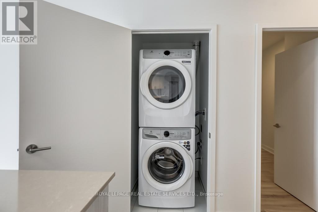 1005 - 1660 Bloor Street W, Toronto, Ontario  M6P 1A8 - Photo 21 - W12982598