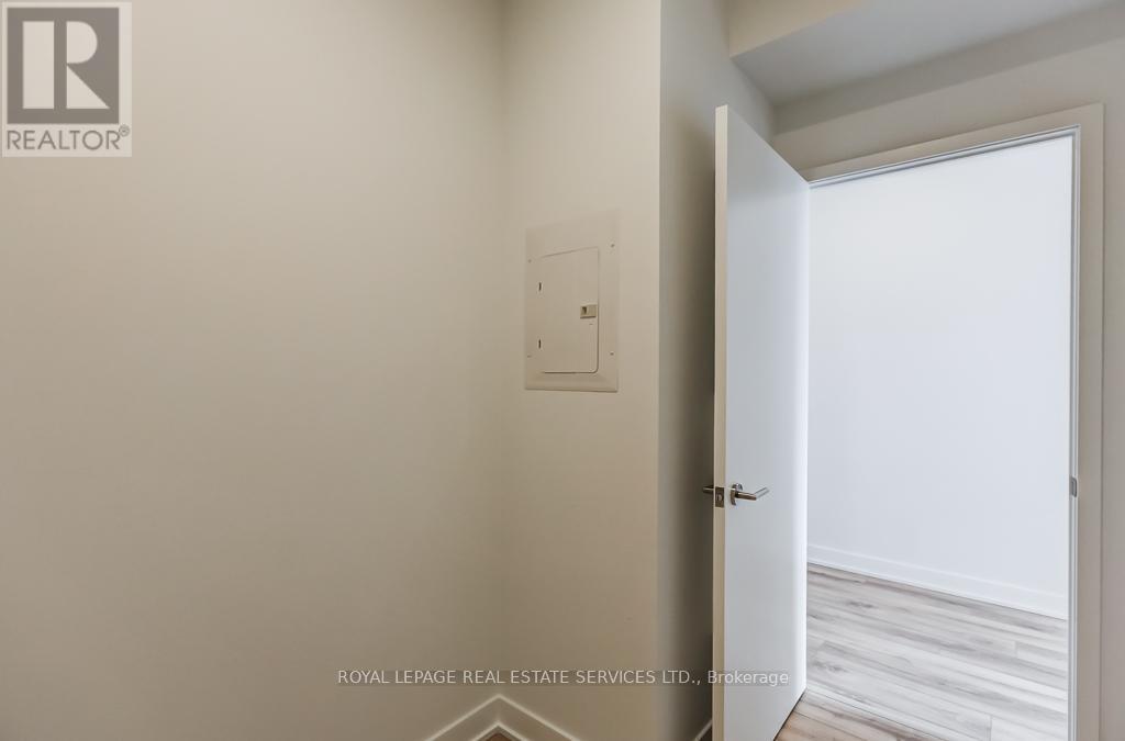 1005 - 1660 Bloor Street W, Toronto, Ontario  M6P 1A8 - Photo 6 - W12982598