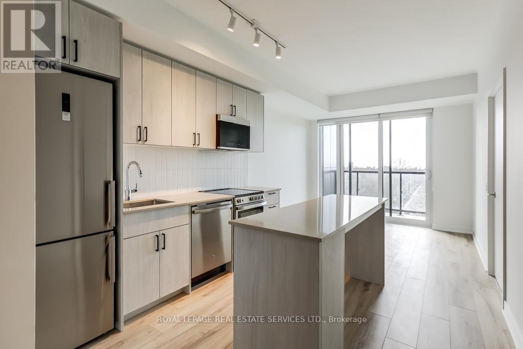 1005 - 1660 Bloor Street W, Toronto, Ontario  M6P 1A8 - Photo 8 - W12982598