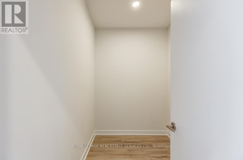 1005 - 1660 Bloor Street W, Toronto, Ontario  M6P 1A8 - Photo 5 - W12982598