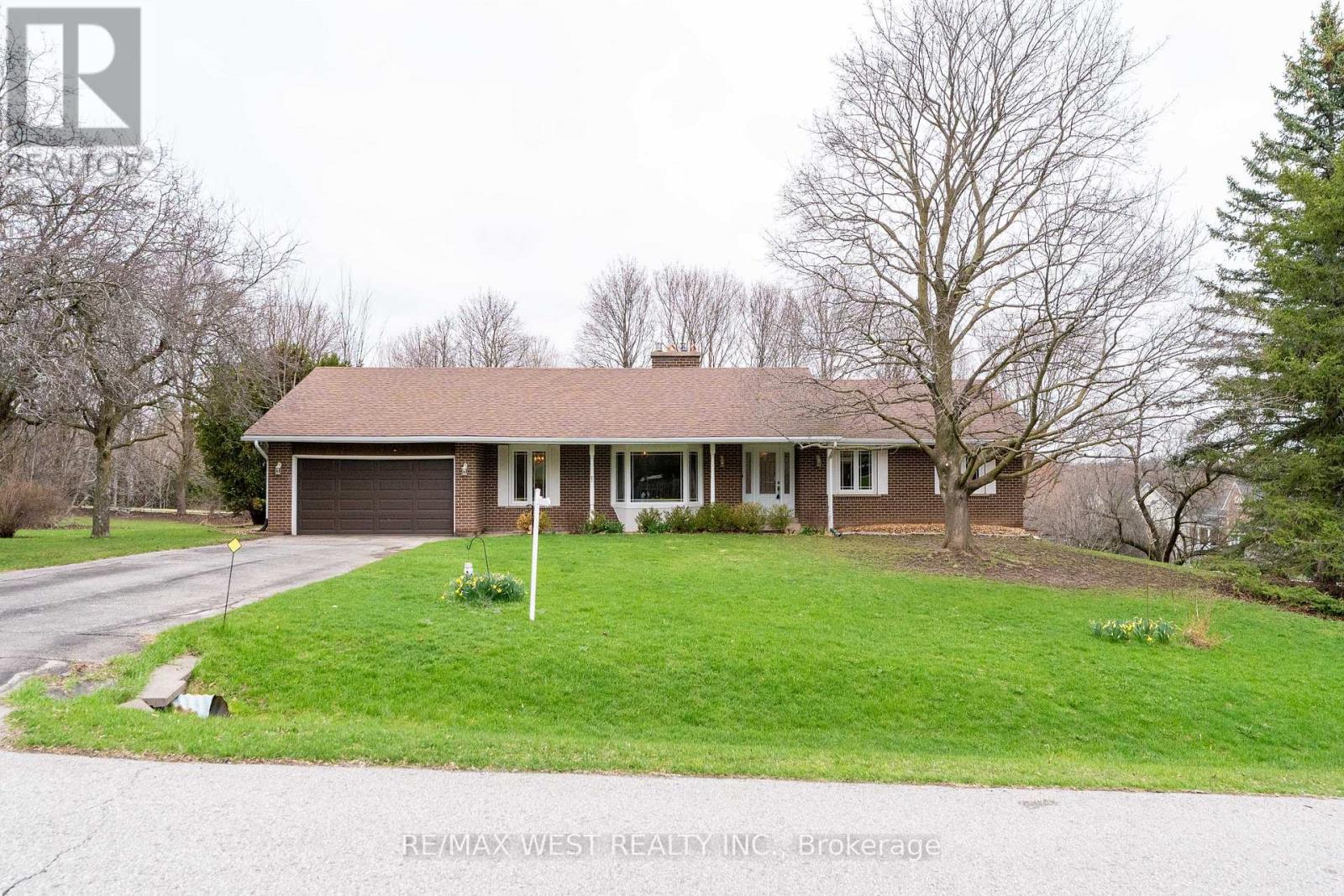 3 Field Crest Road, Caledon, Ontario  L7C 1H4 - Photo 2 - W13016178