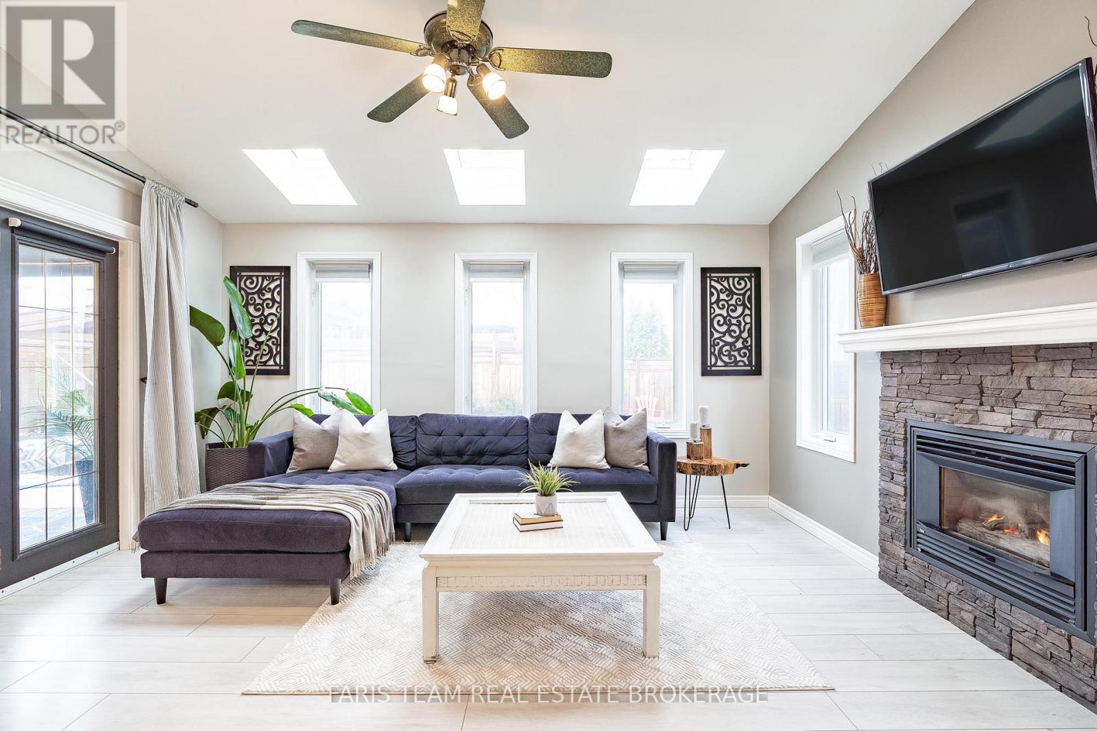 44 Regent Street, Kawartha Lakes, Ontario  K9V 3V2 - Photo 14 - X12949078