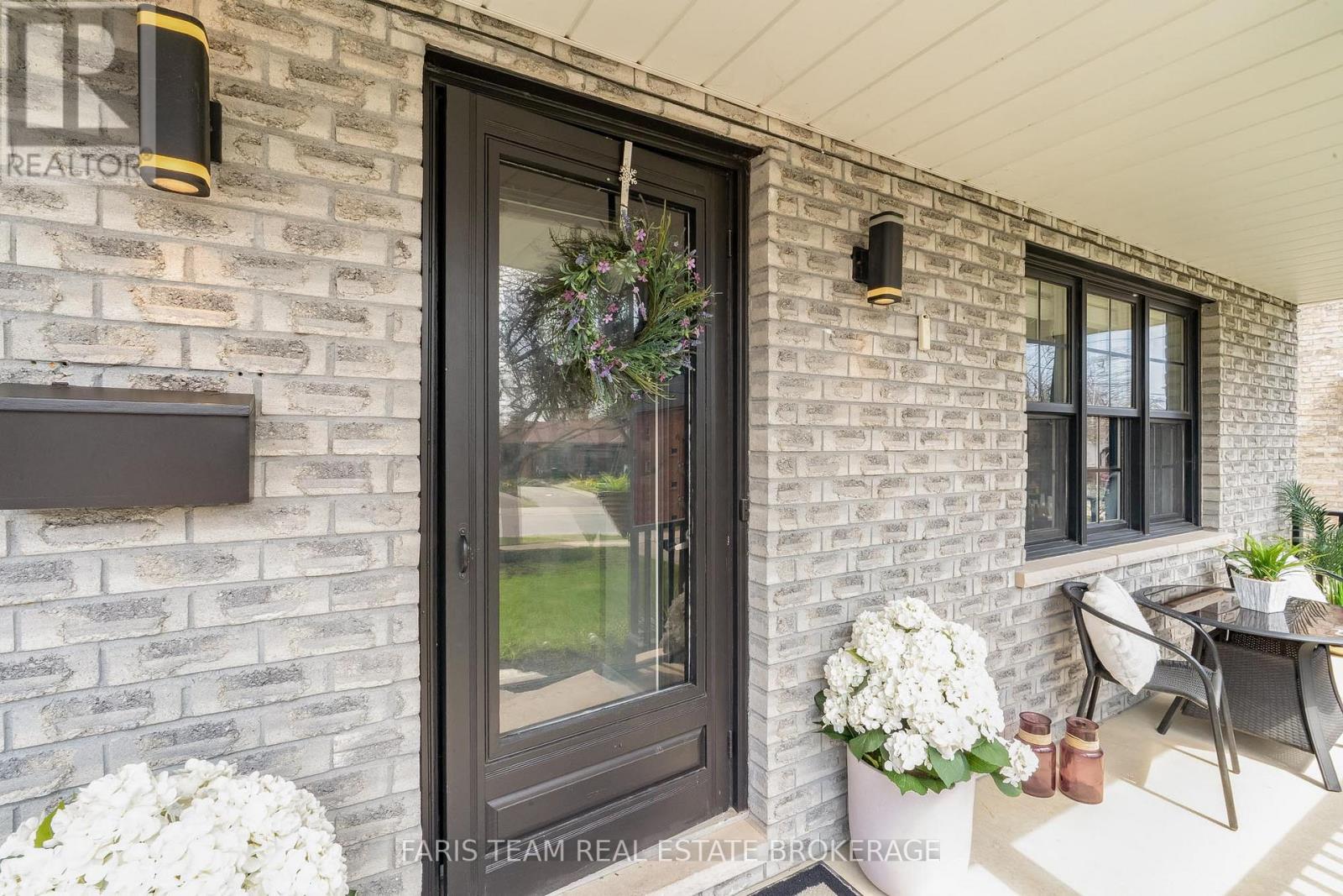 44 Regent Street, Kawartha Lakes, Ontario  K9V 3V2 - Photo 4 - X12949078