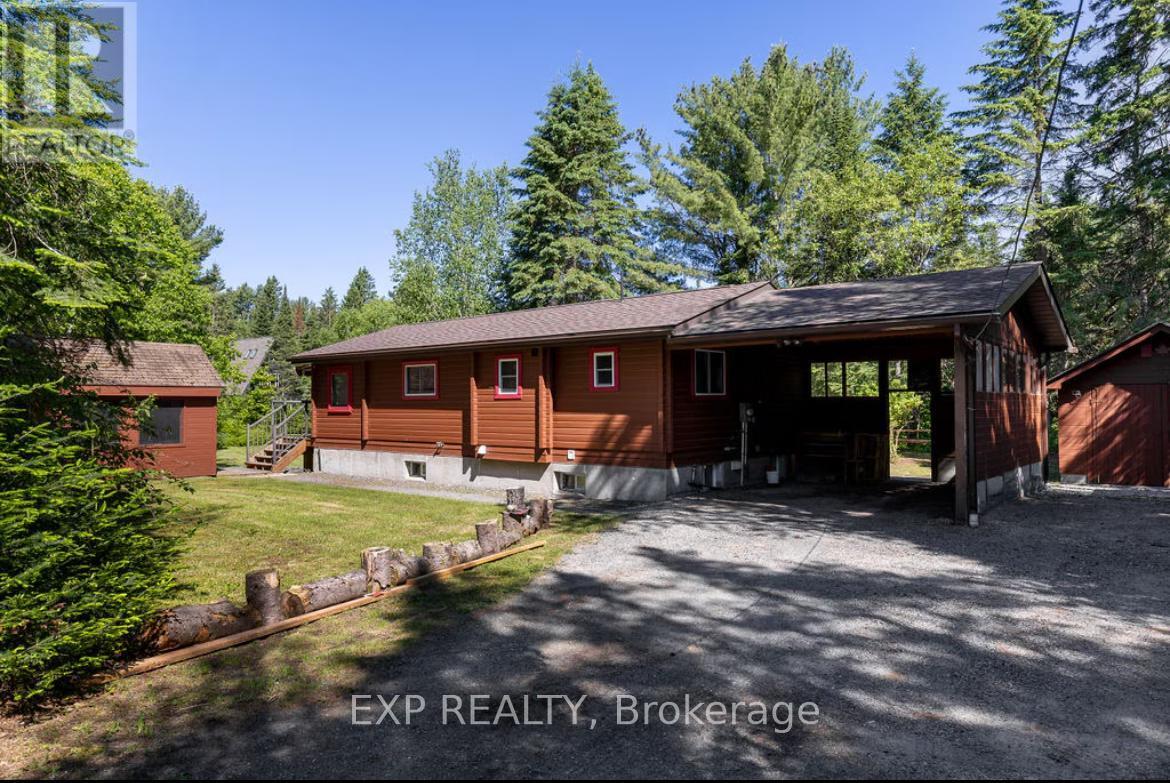 27 GROEGER ROAD, Huntsville, Ontario