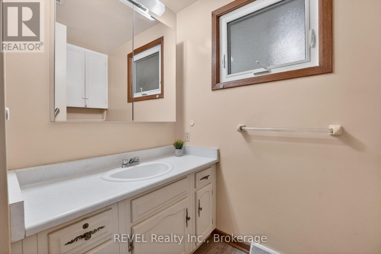 15 Woodgate Drive, Welland, Ontario  L3C 3H5 - Photo 25 - X13041824