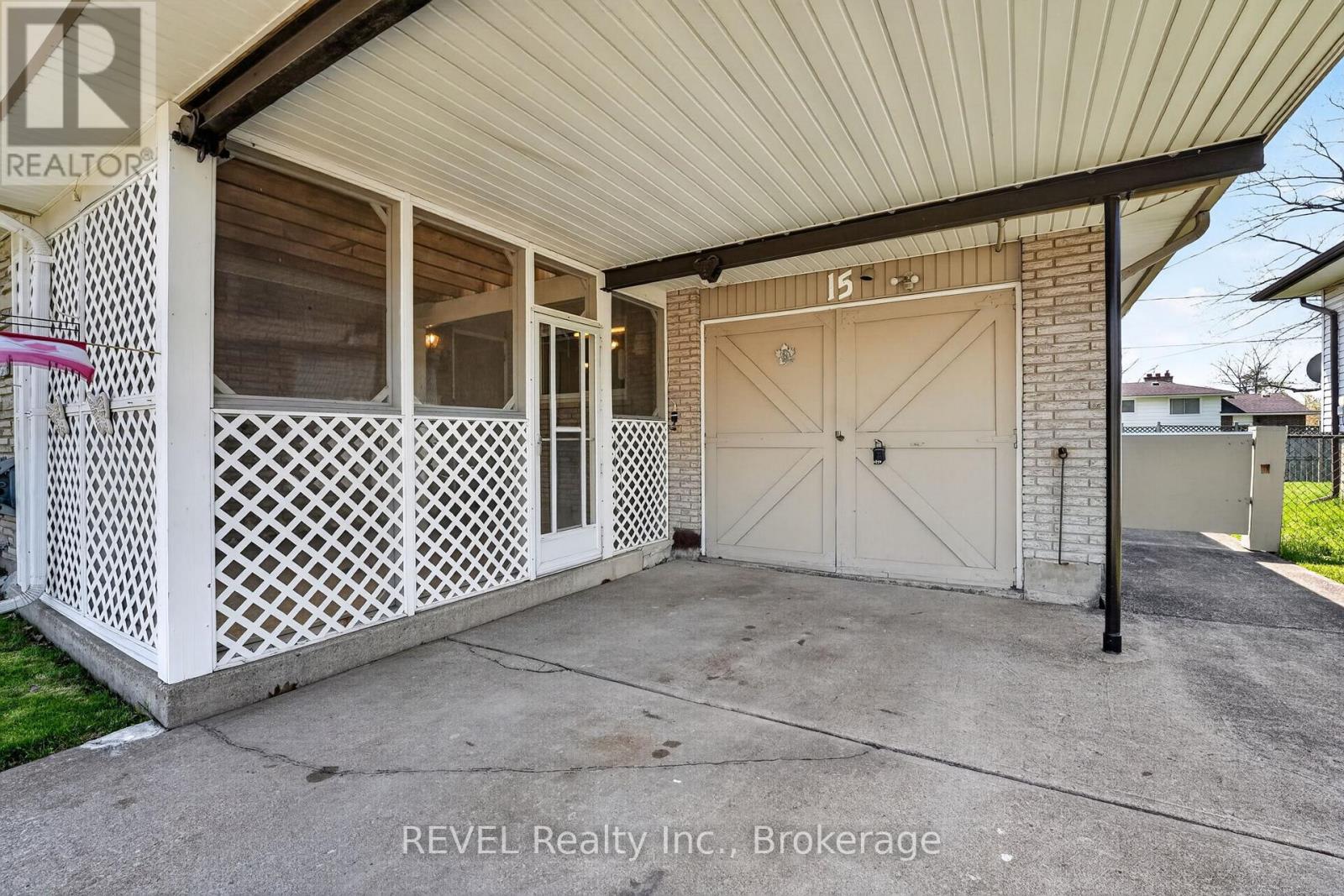 15 Woodgate Drive, Welland, Ontario  L3C 3H5 - Photo 4 - X13041824