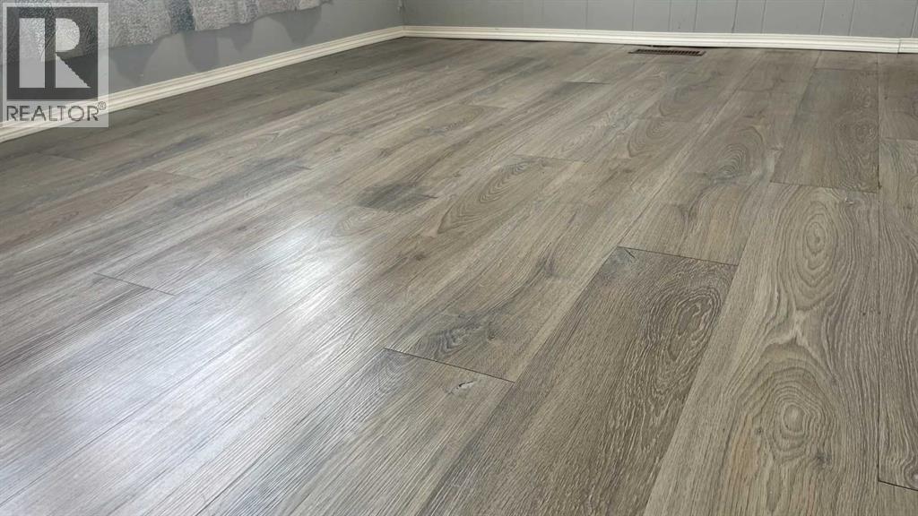 709 7 Avenue, Wainwright, Alberta  T9W 1B5 - Photo 16 - A2303843