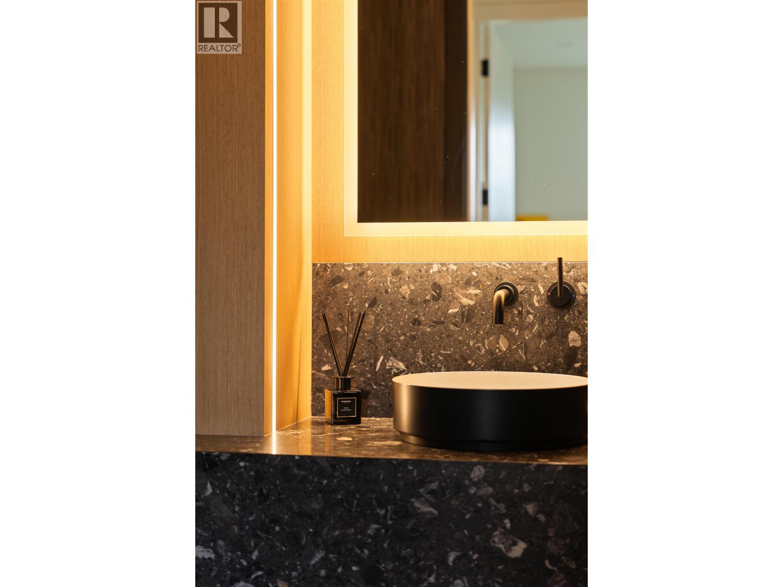 4528 Skyline Drive, North Vancouver, British Columbia  V7R 3H1 - Photo 39 - R3089495