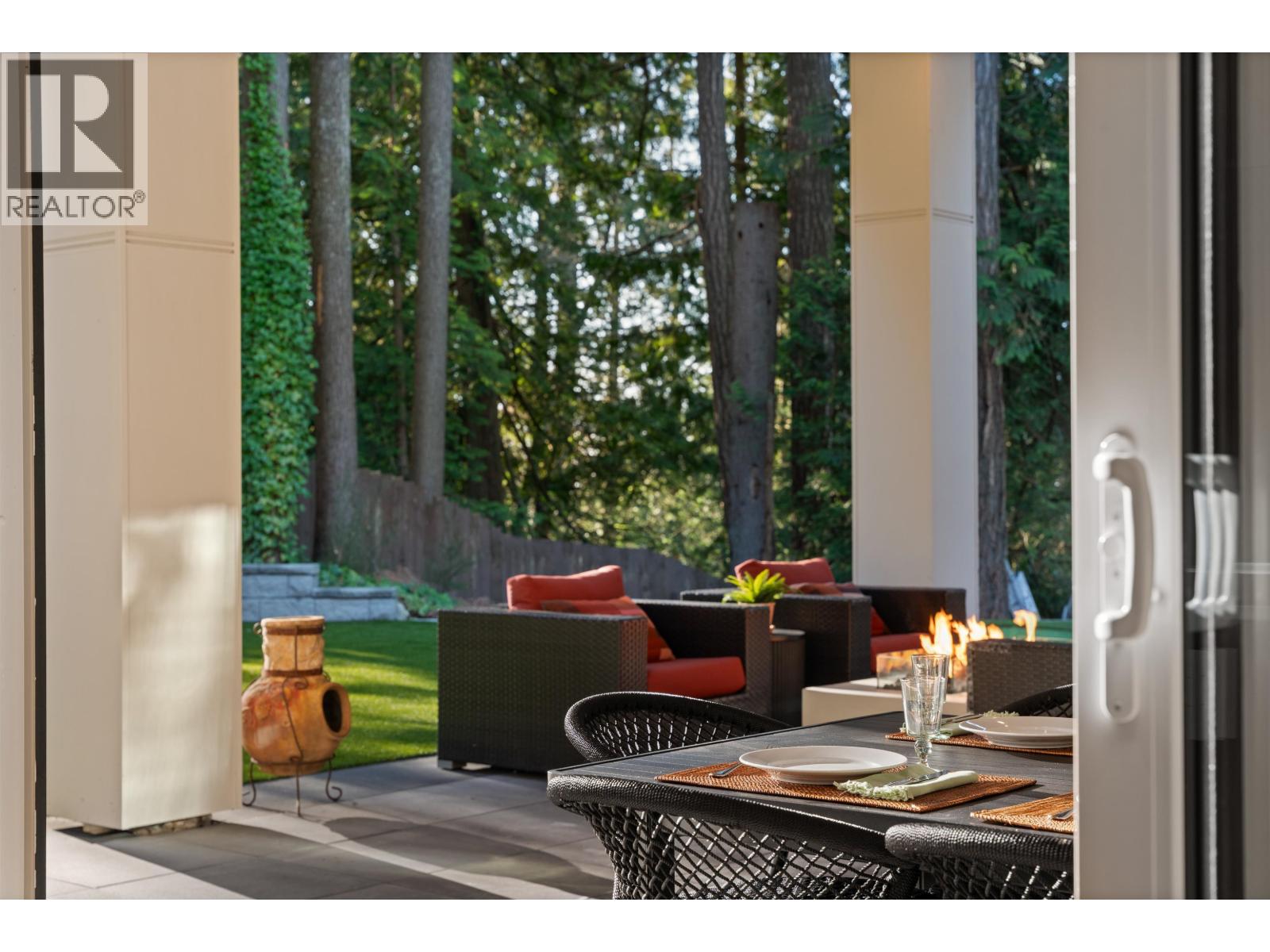 4528 Skyline Drive, North Vancouver, British Columbia  V7R 3H1 - Photo 14 - R3089495