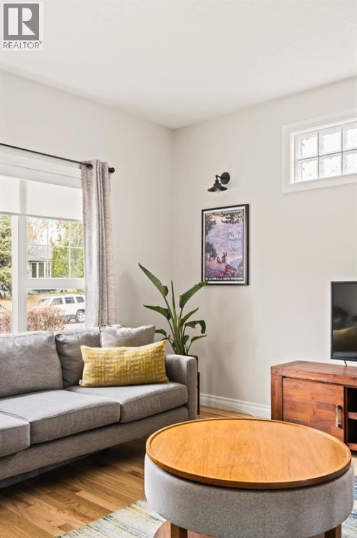 3332 43 Street SW, Calgary, Alberta  T3E 3P2 - Photo 5 - A2303760