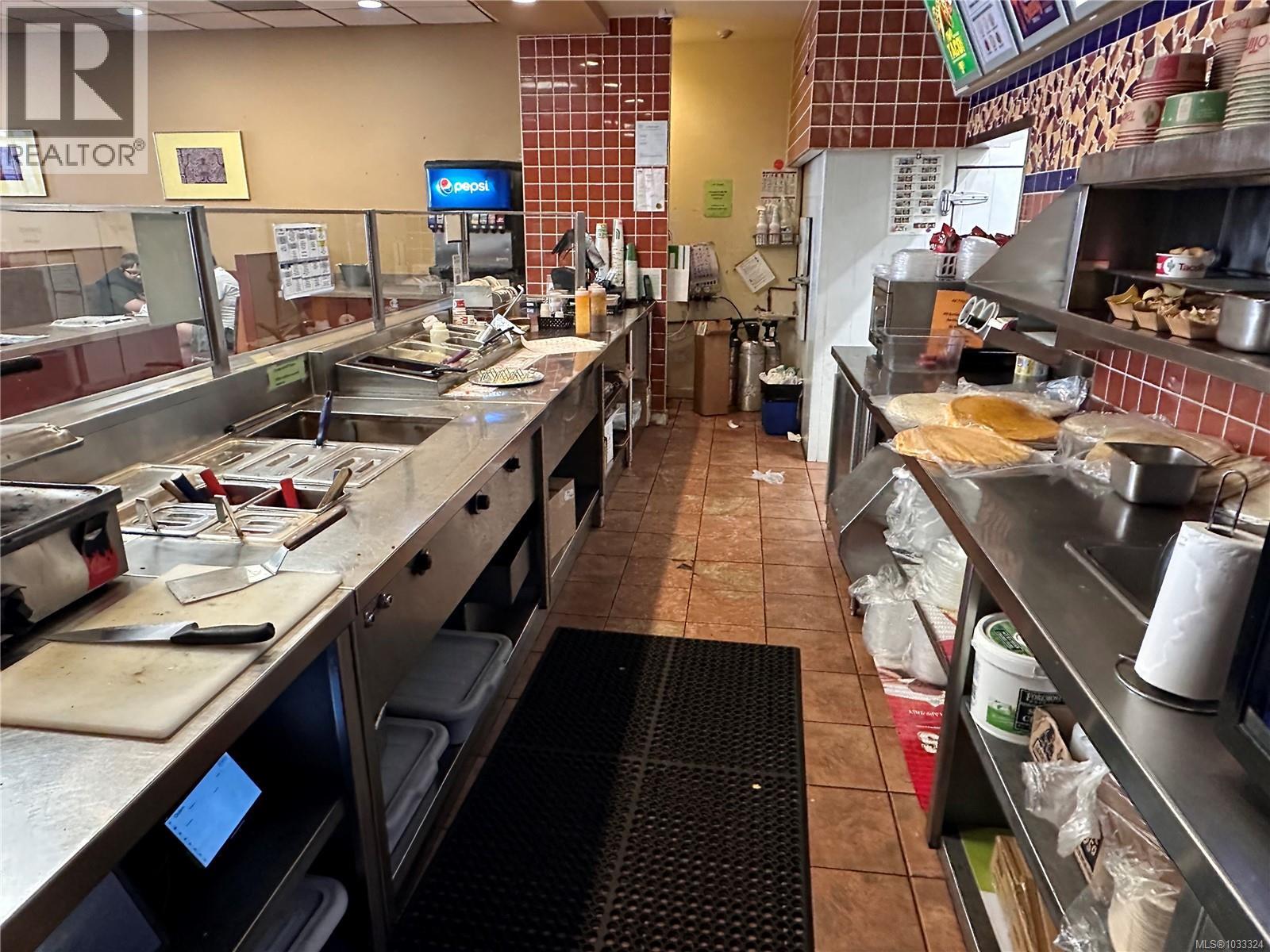 2 942 Hillside Ave, Victoria, British Columbia  V8T 2A1 - Photo 4 - 1033324