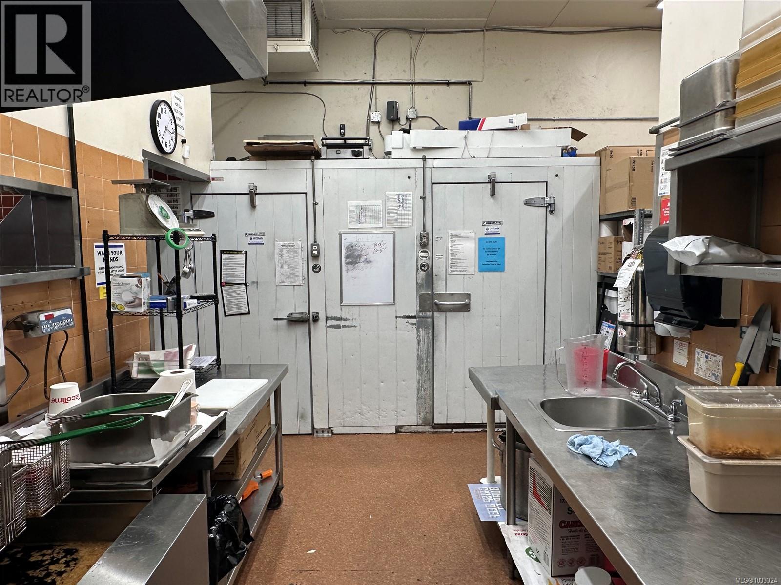 2 942 Hillside Ave, Victoria, British Columbia  V8T 2A1 - Photo 6 - 1033324