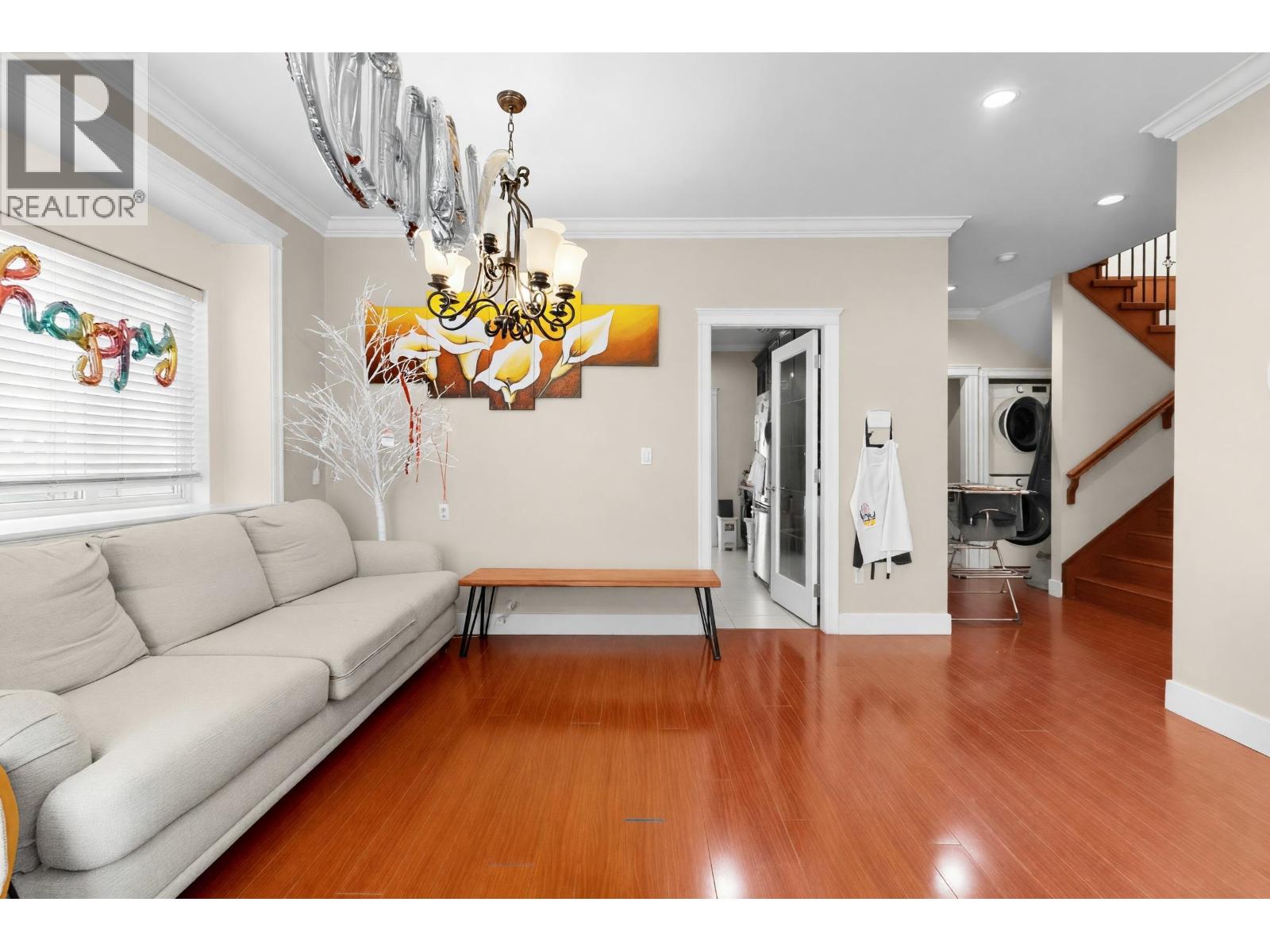 5880 Irmin Street, Burnaby, British Columbia  V5J 1Y9 - Photo 8 - R3115432