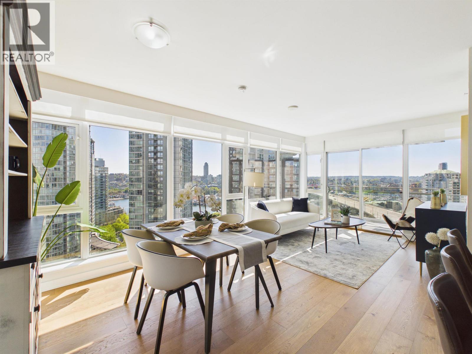 2108 1372 SEYMOUR STREET, Vancouver, British Columbia