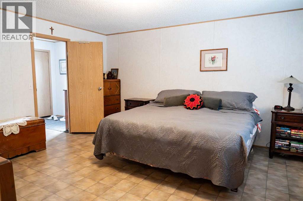 9, 145 East River Road, Hinton, Alberta  T7V 1S2 - Photo 10 - A2304989