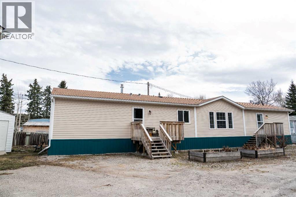 9, 145 East River Road, Hinton, Alberta  T7V 1S2 - Photo 2 - A2304989