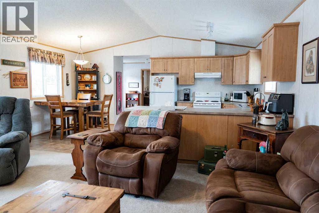 9, 145 East River Road, Hinton, Alberta  T7V 1S2 - Photo 5 - A2304989