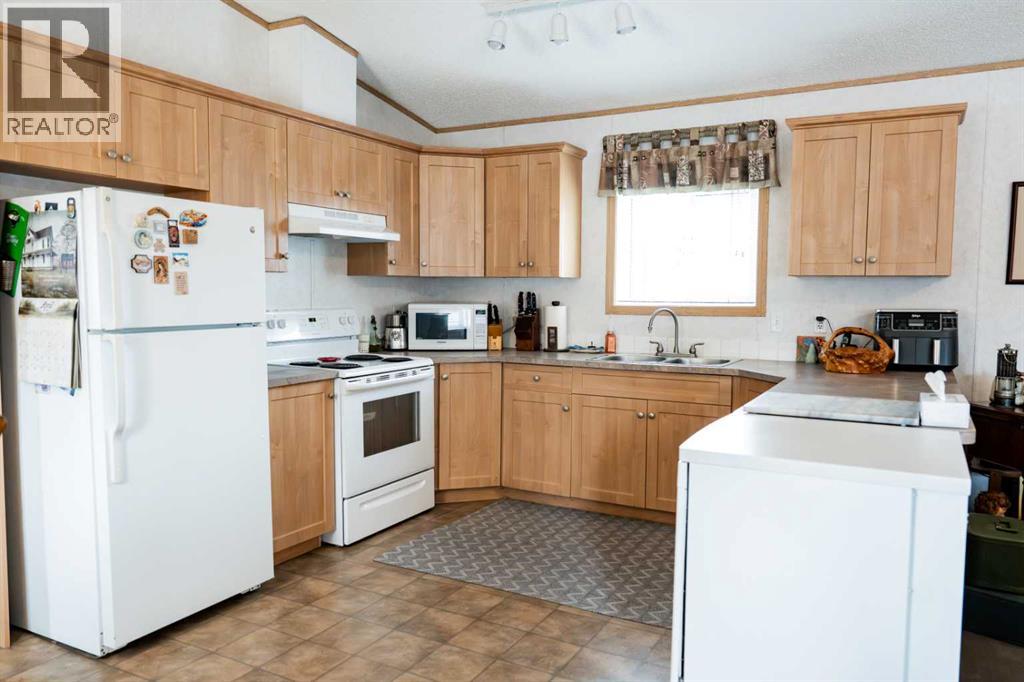 9, 145 East River Road, Hinton, Alberta  T7V 1S2 - Photo 7 - A2304989