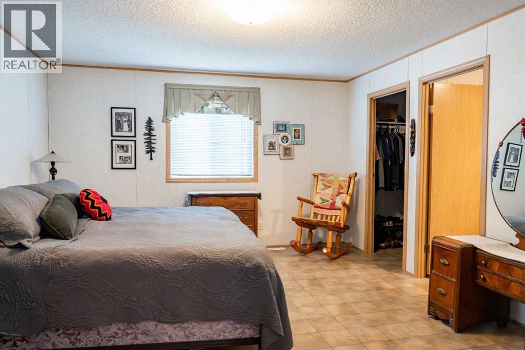 9, 145 East River Road, Hinton, Alberta  T7V 1S2 - Photo 9 - A2304989