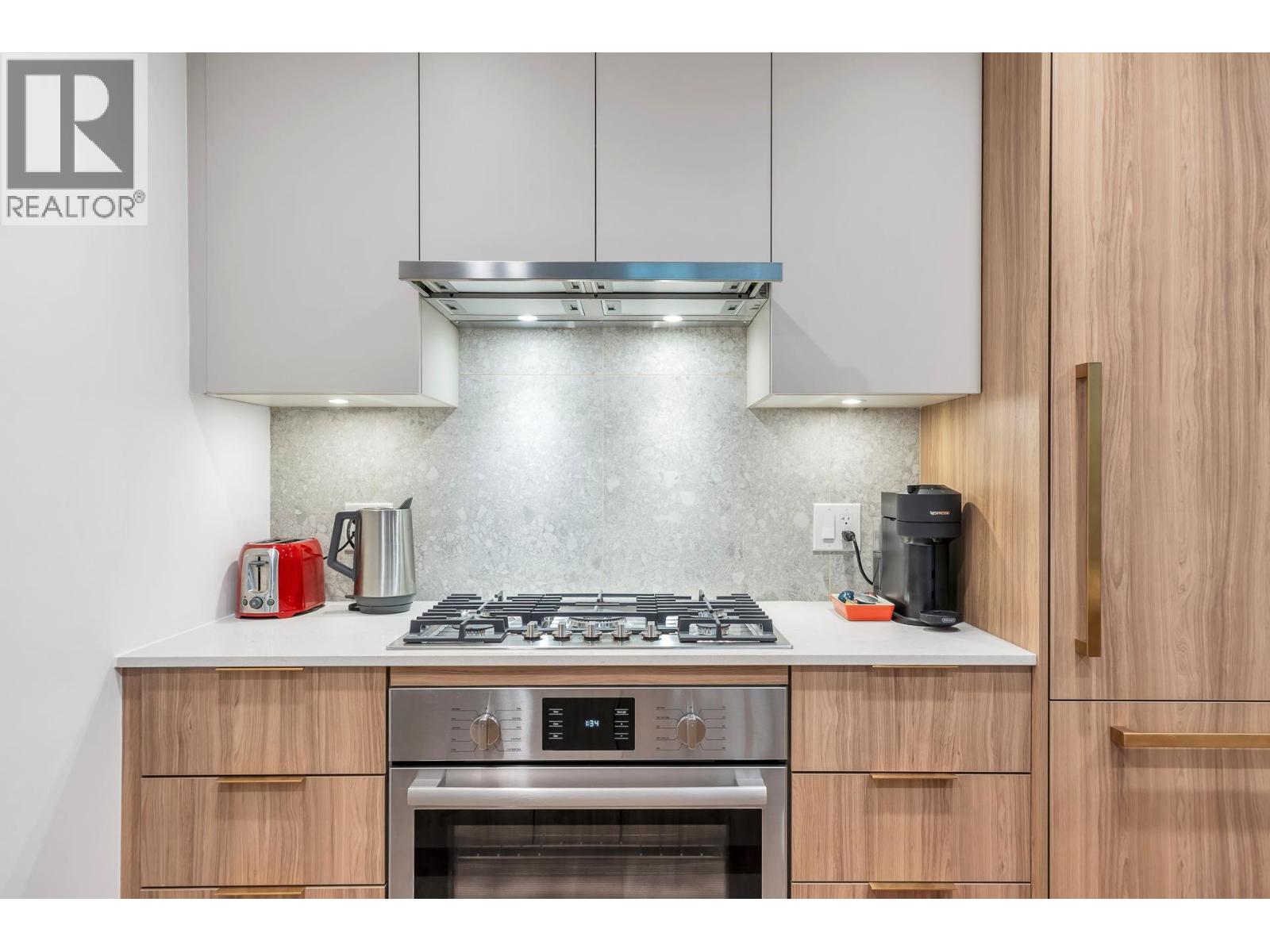 109 2325 Emery Court, North Vancouver, British Columbia  V7J 0E8 - Photo 7 - R3104646