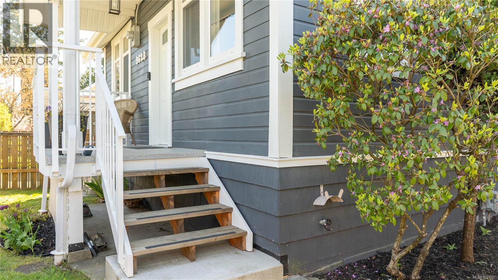 9628 Front St, Chemainus, British Columbia  V0R 1K3 - Photo 3 - 1033207