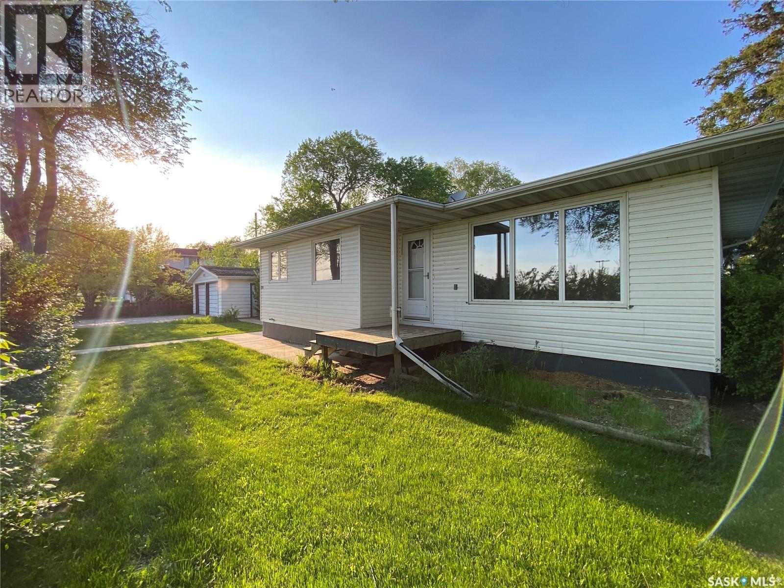 320 2 STREET E, carnduff, Saskatchewan