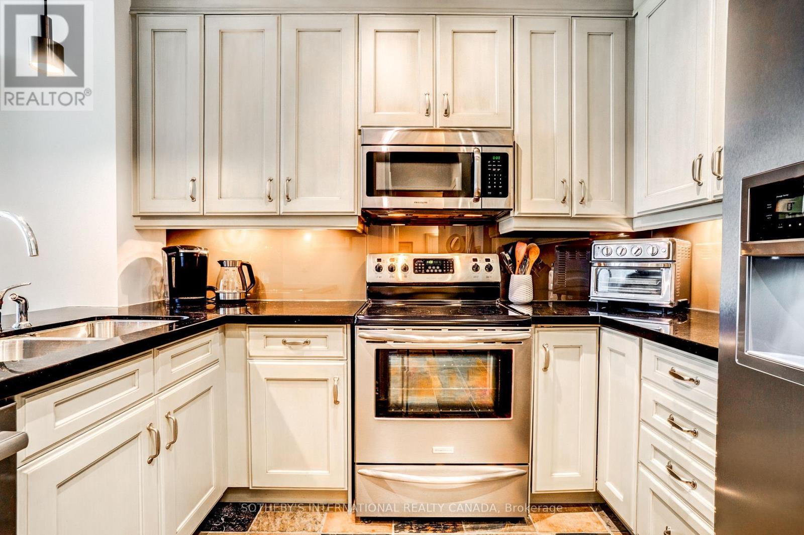 225 - 21 Burkebrook Place, Toronto, Ontario  M4G 0A2 - Photo 12 - C12886952