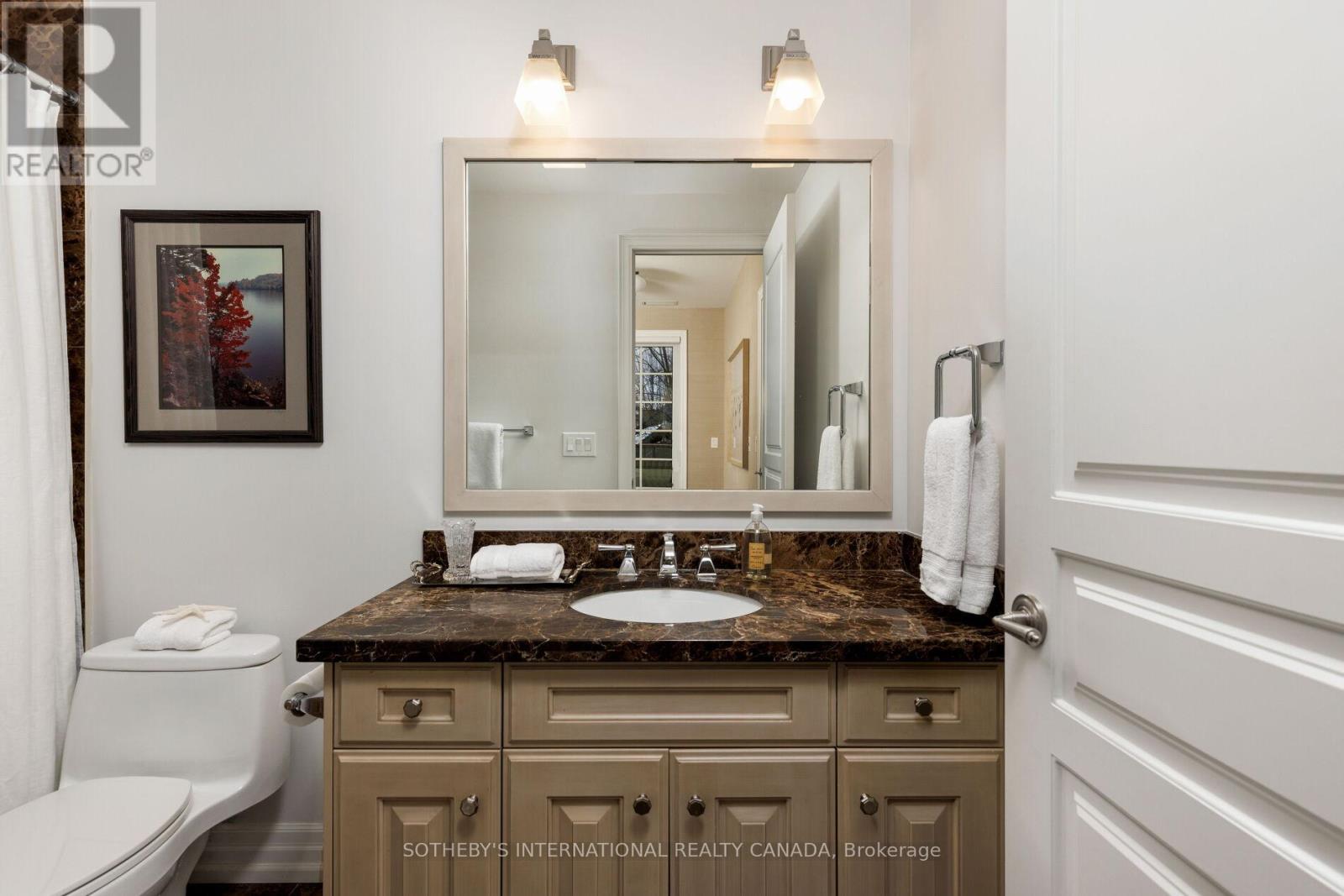 225 - 21 Burkebrook Place, Toronto, Ontario  M4G 0A2 - Photo 14 - C12886952