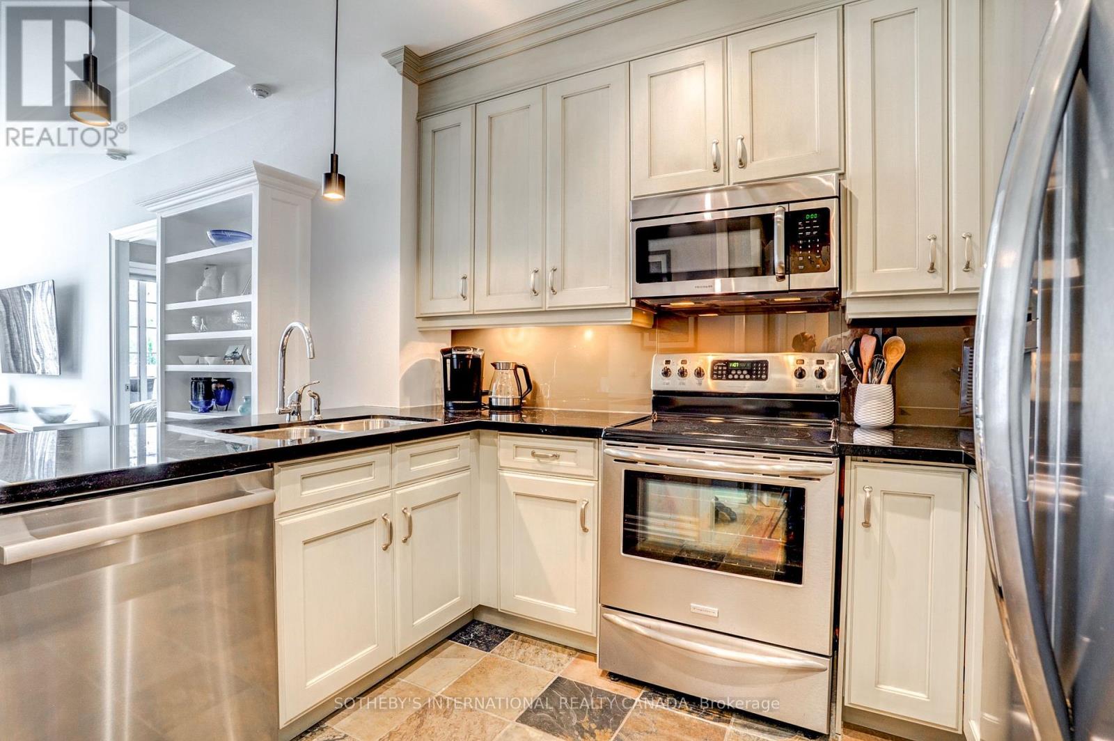 225 - 21 Burkebrook Place, Toronto, Ontario  M4G 0A2 - Photo 10 - C12886952